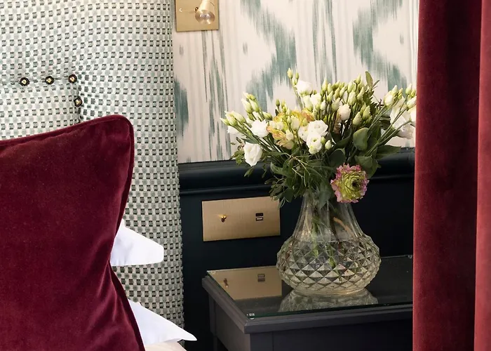 Hotel with view: Hotel Du Champ De Mars