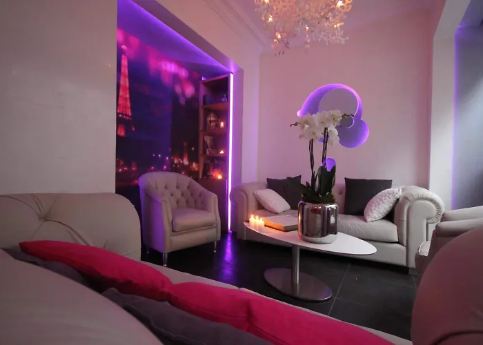 Hotel Lumieres Montmartre Paris